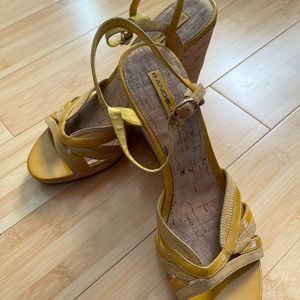 yellow bandolino wedges